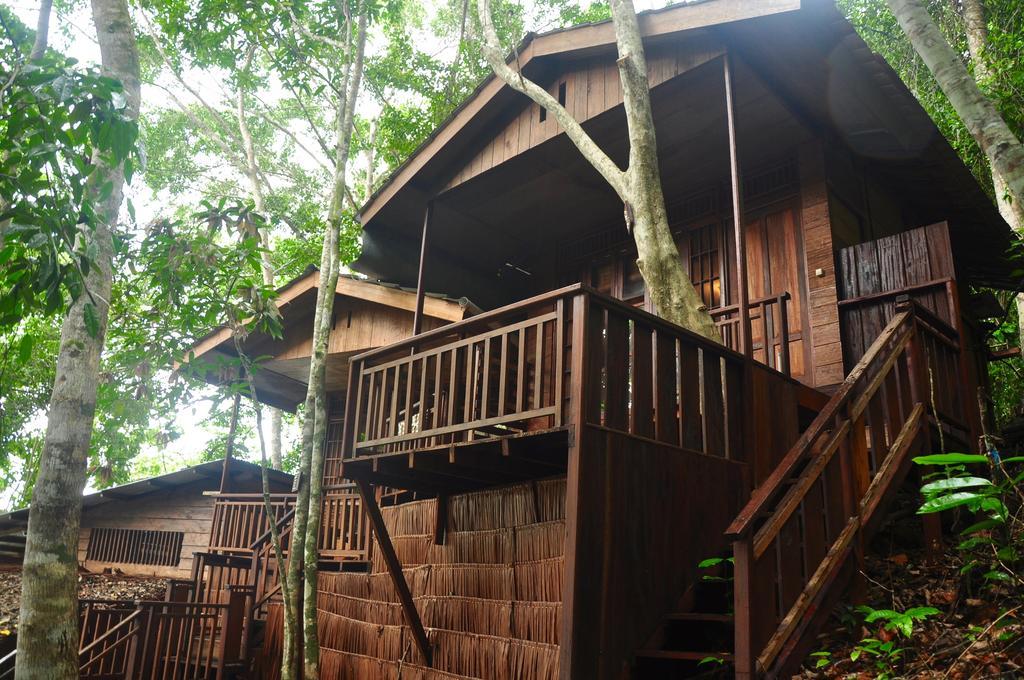 Raja Ampat Dive Resort Tapokreng Exterior photo