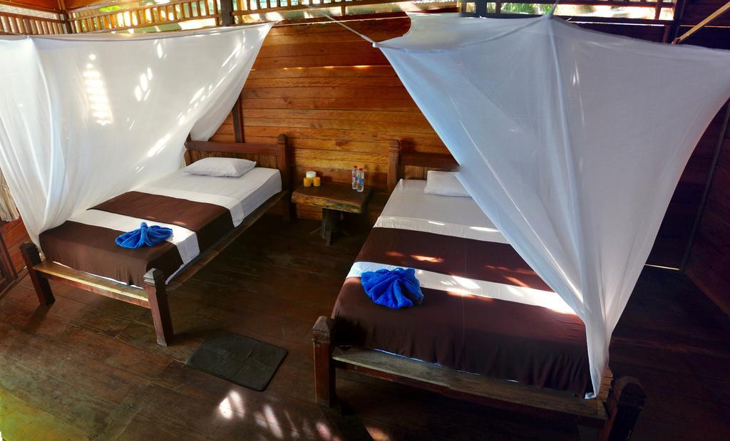 Raja Ampat Dive Resort Tapokreng Exterior photo