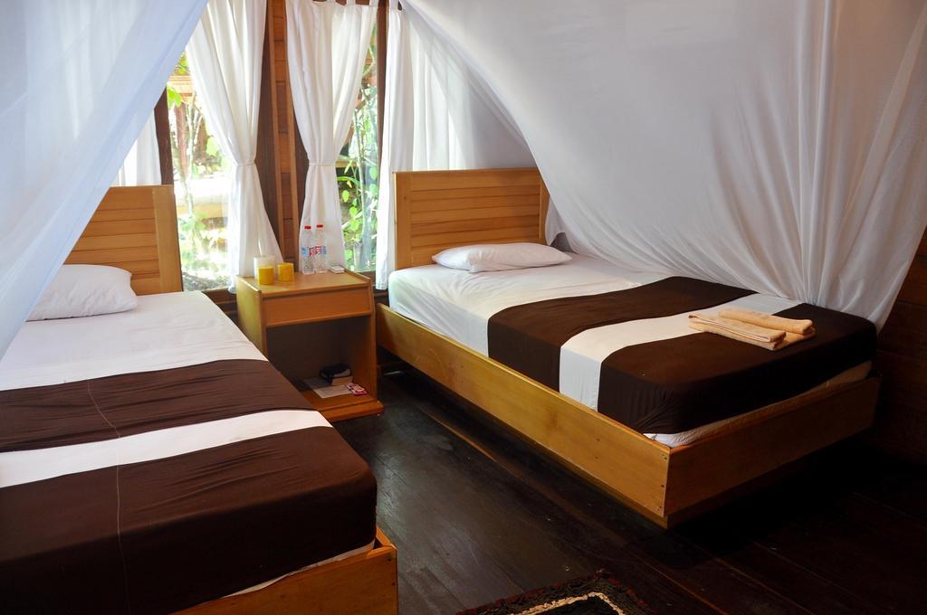 Raja Ampat Dive Resort Tapokreng Exterior photo