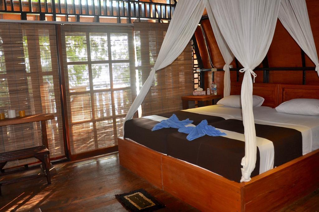 Raja Ampat Dive Resort Tapokreng Exterior photo