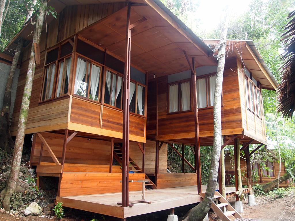 Raja Ampat Dive Resort Tapokreng Exterior photo