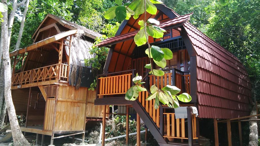 Raja Ampat Dive Resort Tapokreng Exterior photo