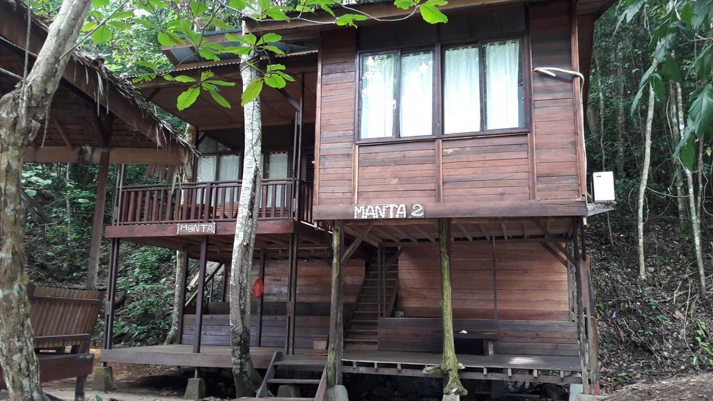 Raja Ampat Dive Resort Tapokreng Exterior photo